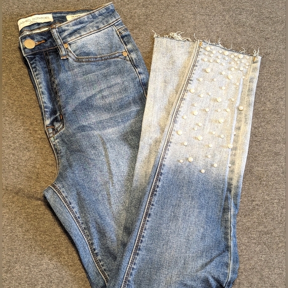 Dip-dyed Mashed Potatoes Denim with Pearl Embellishments from AKIRA - (US 4-6) - Picture 1 of 4